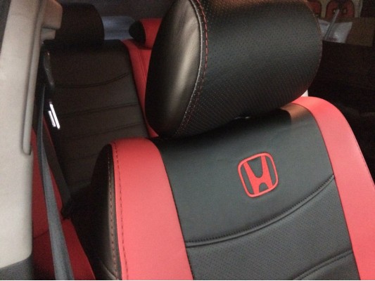 Авточехлы на Honda Civic 8 4D Авточехлы на Honda Civic 8 4D